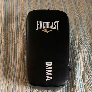 Everlast Black and White MMA Training Pad